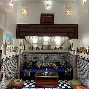 https://riad-dar-konnichiwa.hotelfesmorocco.com