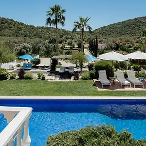  Bed & Breakfast Entrecolinas Portugal